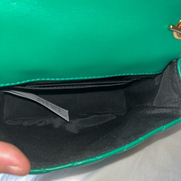 AUTHENTIC VERSACE MEDUSA GREEN CROSSBODY PURSE QUILTED LAMB LEATHER - Picture 9 of 13